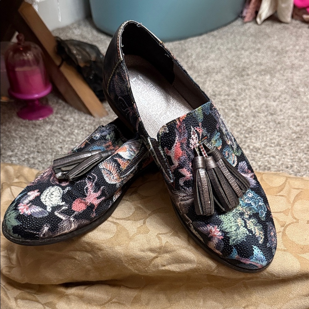 L’ARTISTE Spring Step L'Artiste Women's Klasik-Safari  SIZE 39